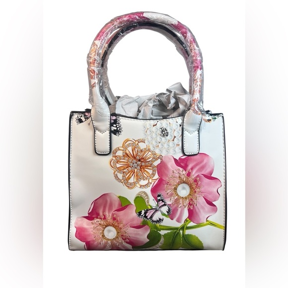 NWT Mellow World White Vegan Leather Floral Butterfly Satchel Hand Bag/Crossbody